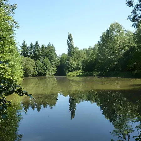 Hébergement de vacances Maison Familiale Avec Piscine