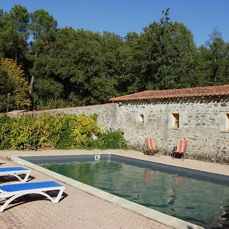 Maison Familiale Avec Piscine Hébergement de vacances *