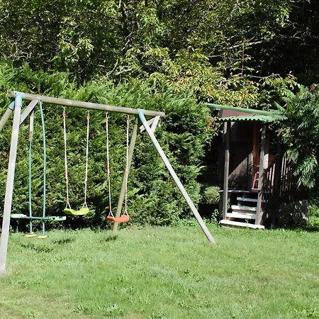 Hébergement de vacances Maison Familiale Avec Piscine *